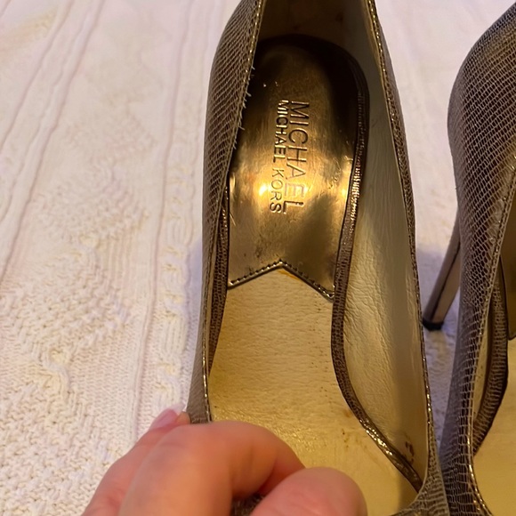 💙MICHAEL MICHAEL KORS 6.5M 4.5” metallic heel, 3/4”platform. beautiful rose gold - Picture 11 of 13